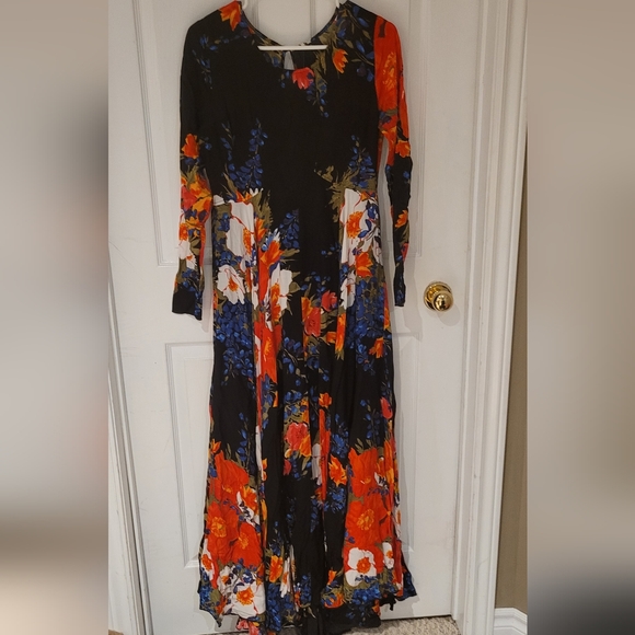 - NWT Rare Free People First Kiss Garden Twilight Maxi Dress - Picture 3 of 4